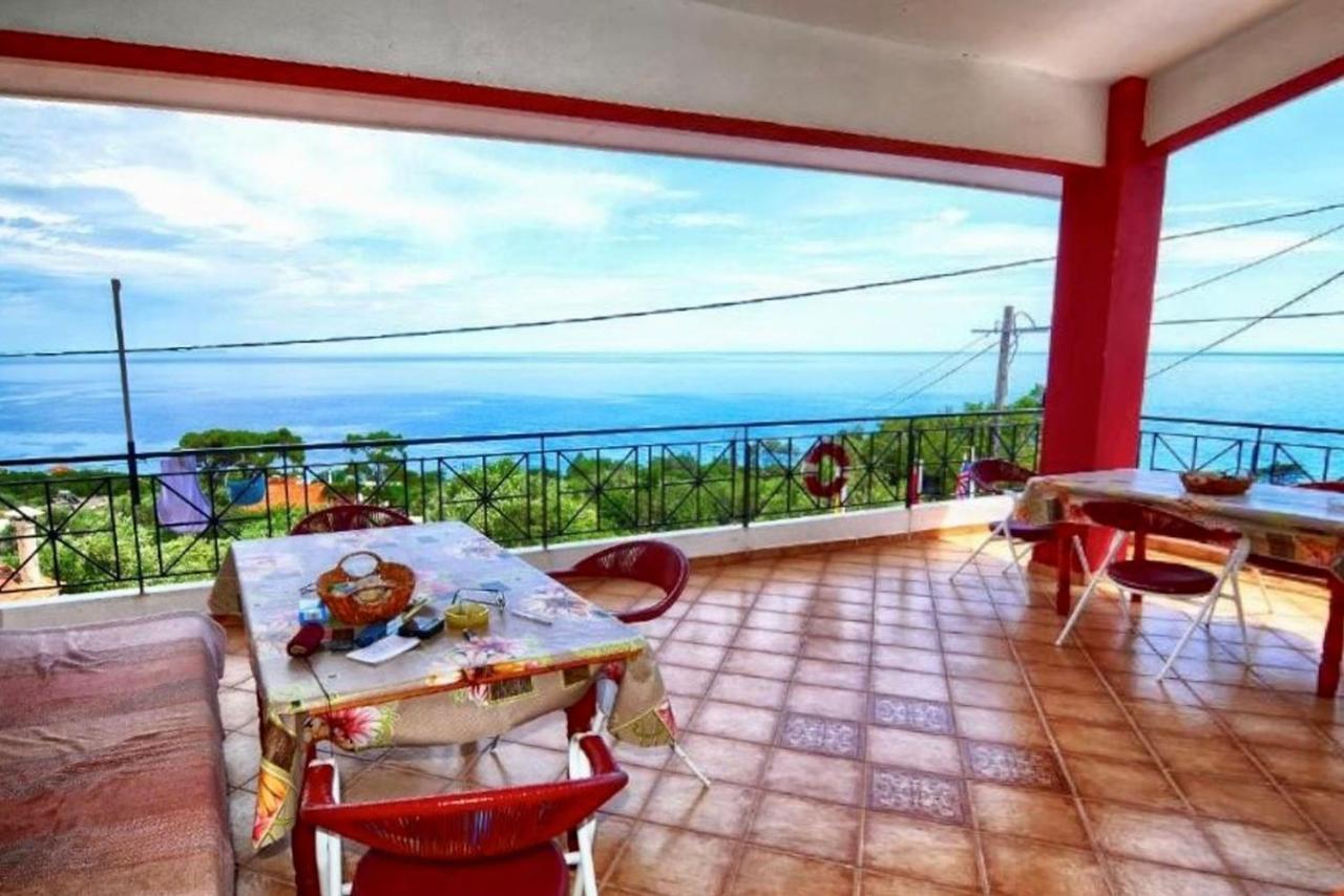 Ikaria Studios Manganítis المظهر الخارجي الصورة