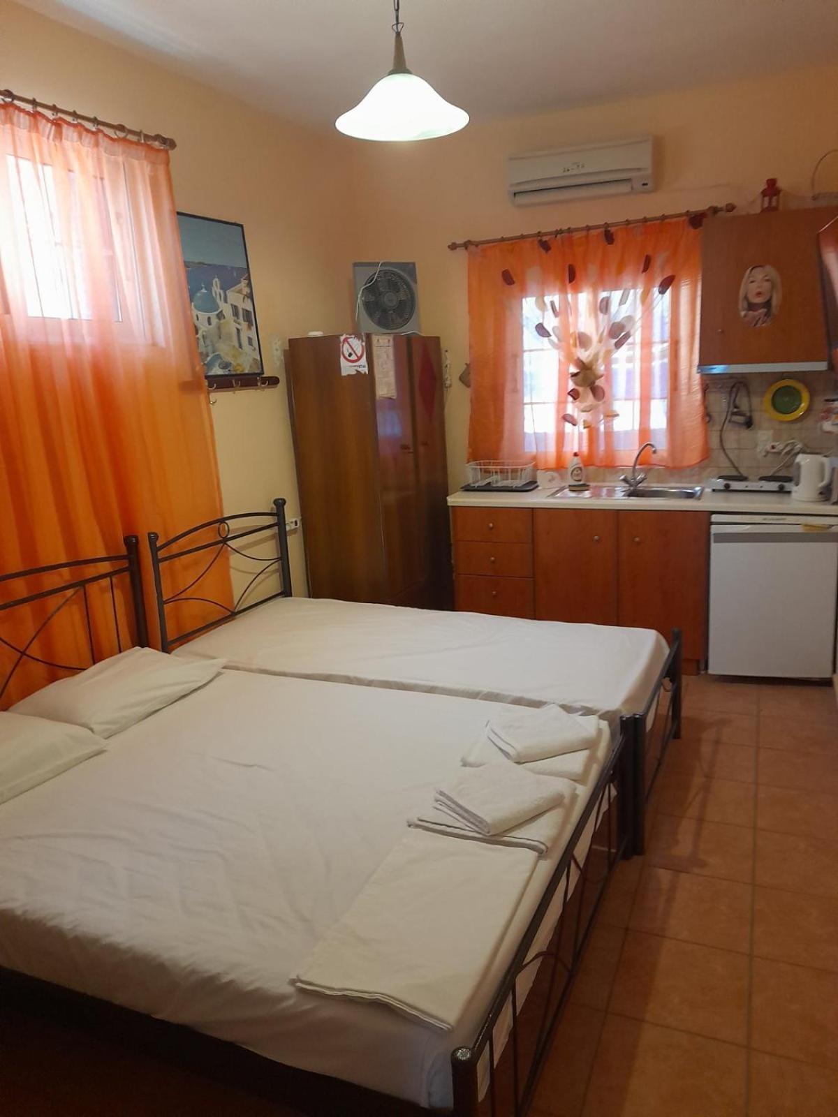 Ikaria Studios Manganítis المظهر الخارجي الصورة